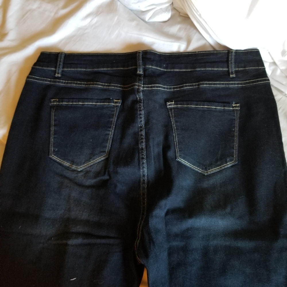 Jeans - Picture 3 of 5